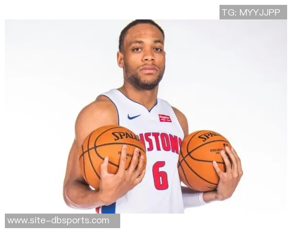 布朗谈中距离命中率领先:找到舒适区助力其他投篮更轻松 布朗谈中距离命中率领先:找到舒适区助力其他投篮更轻松