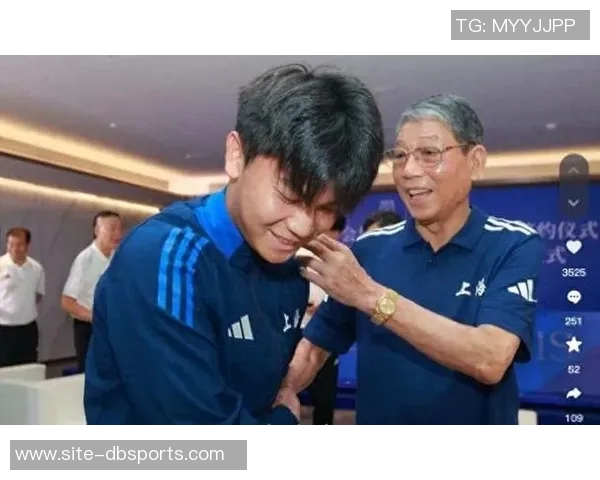 蒯纪闻深情致谢徐导与团队期待未来在巅峰时刻重聚 蒯纪闻深情致谢徐导与团队期待未来在巅峰时刻重聚