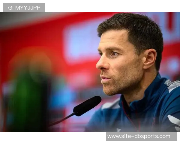 小法谈教练不公阿隆索称赞帕斯表现引发热议 小法谈教练不公阿隆索称赞帕斯表现引发热议